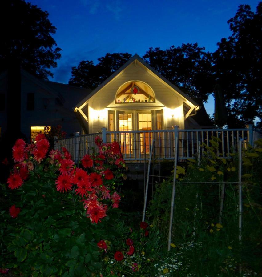 Enfield Manor Bed&Breakfast And Vacation Rental Newfield Ngoại thất bức ảnh